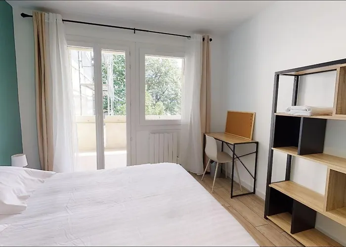 Appartements 4 Chambres Avec 4 Salles De Bains Et Climatisation